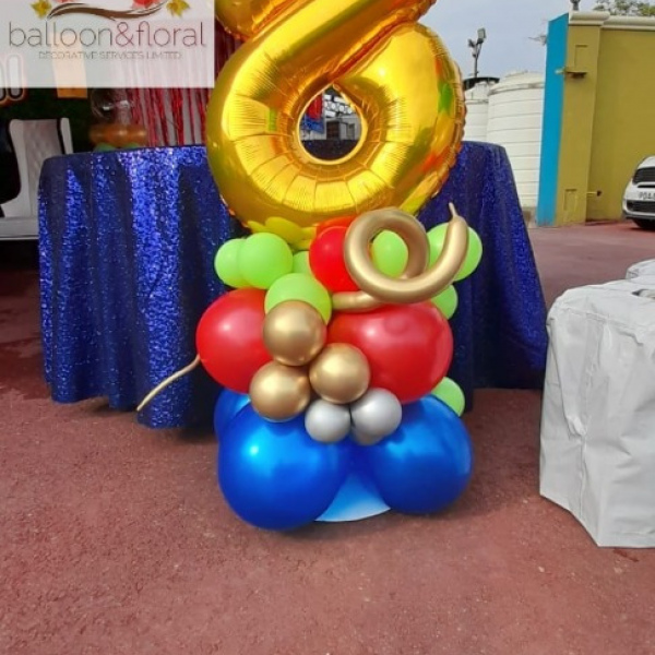 Balloon numeral standee column